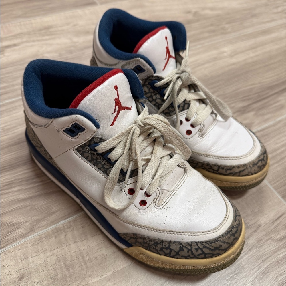 Nike Air Jordan Retro 3 True Blue Kids White and Blue Sneakers Women Size 7